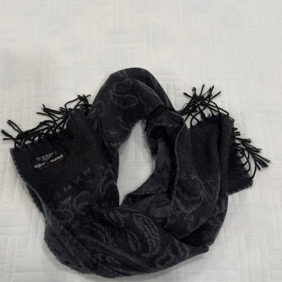 Pierre Cardin Charcoal Paisley Men's Scarf - Picture 3 of 4